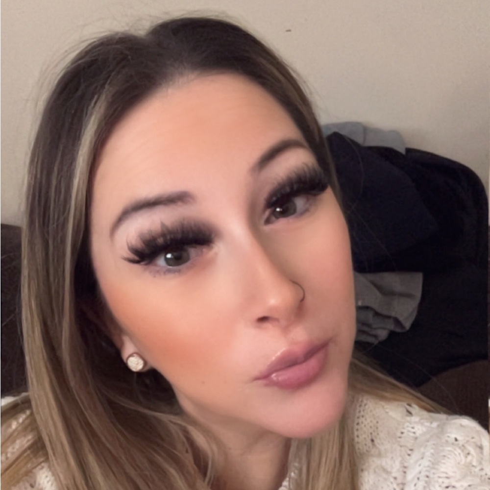 Meet your Posher, Mandy nicole